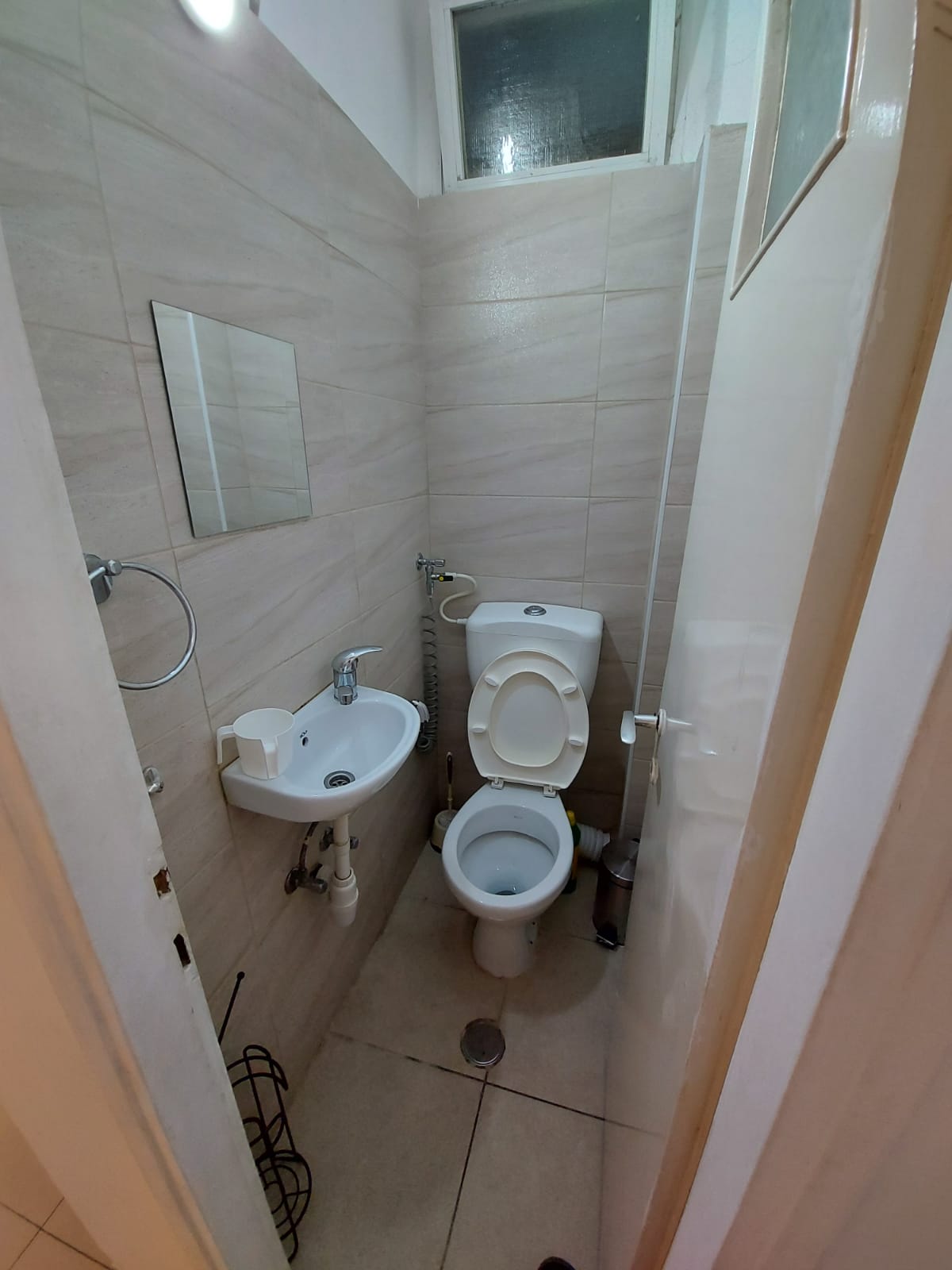 Ramat Eshkol 3 Bedroom Family Apartment – Near Light Rail, Shuls & Shopping photo 11