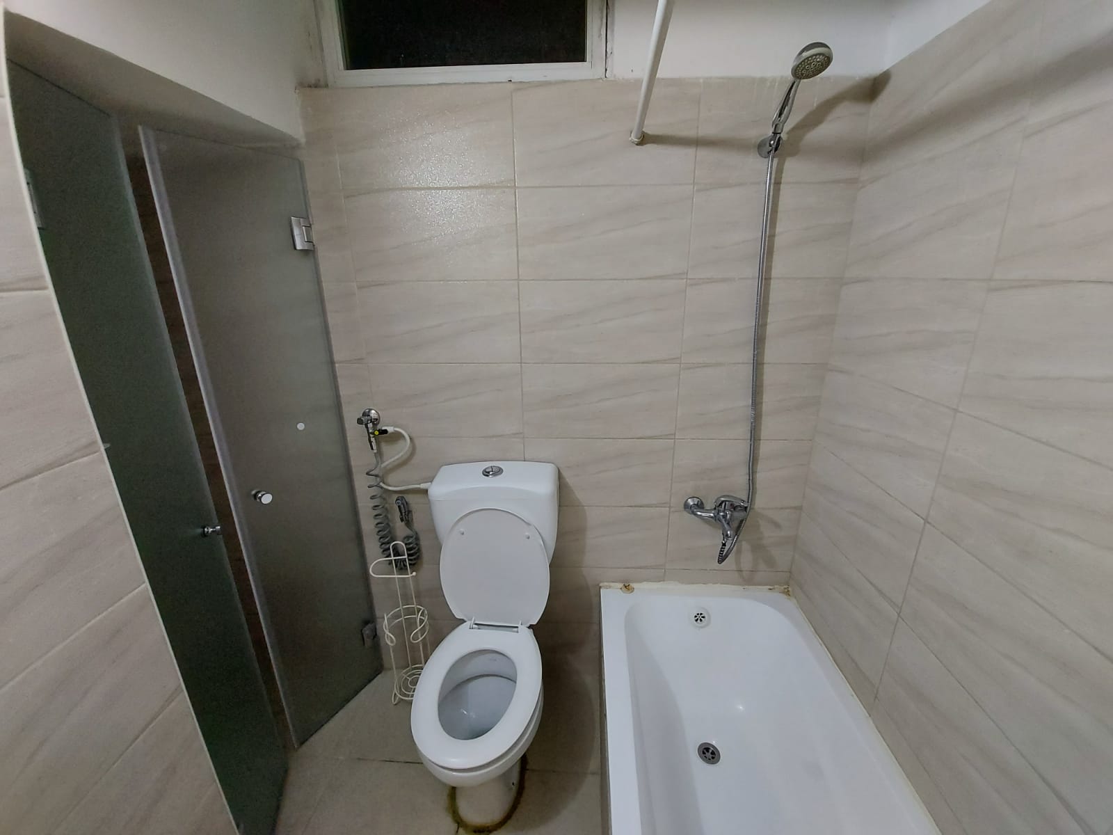 Ramat Eshkol 3 Bedroom Family Apartment – Near Light Rail, Shuls & Shopping photo 13