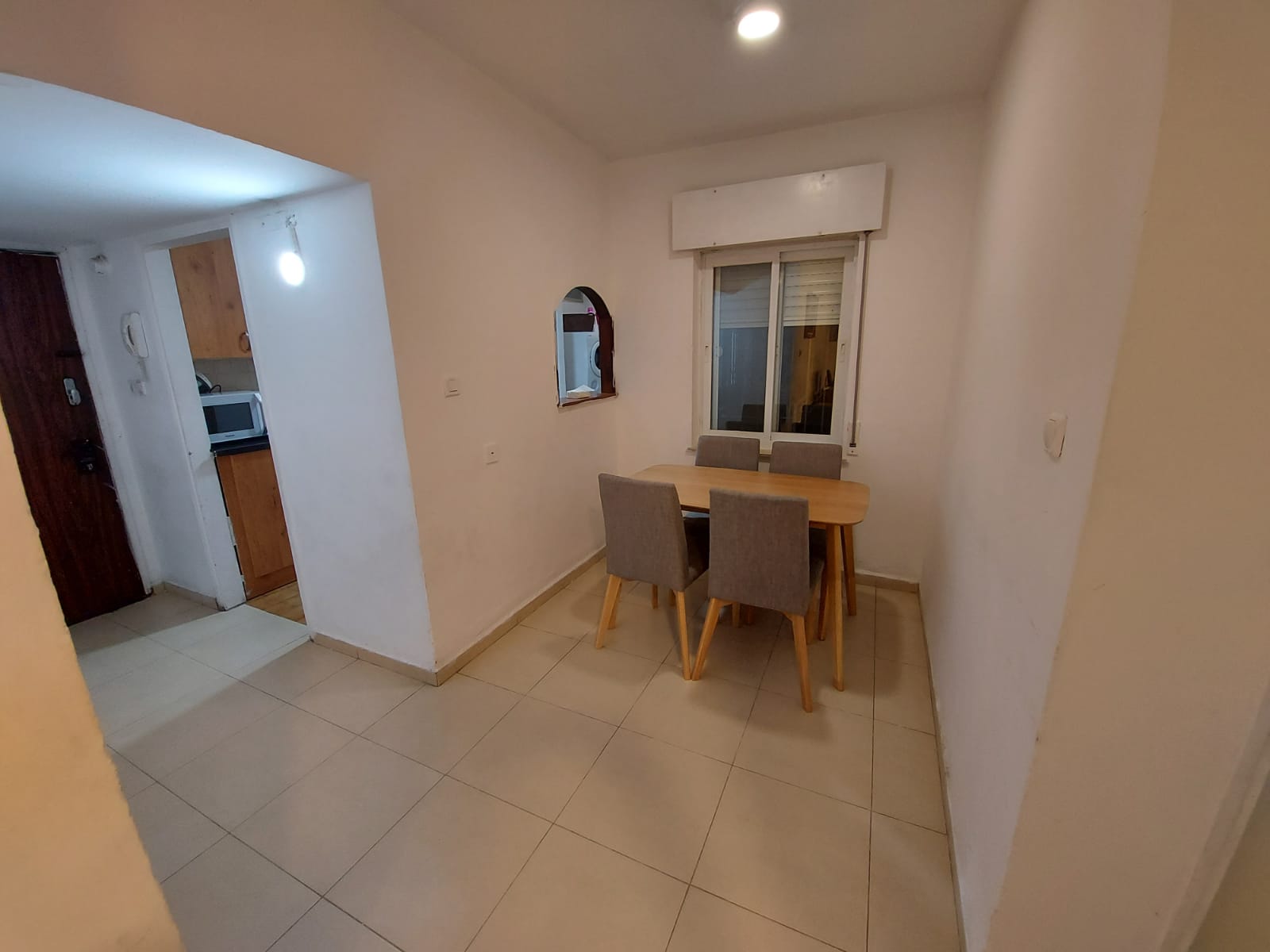 Ramat Eshkol 3 Bedroom Family Apartment – Near Light Rail, Shuls & Shopping photo 17