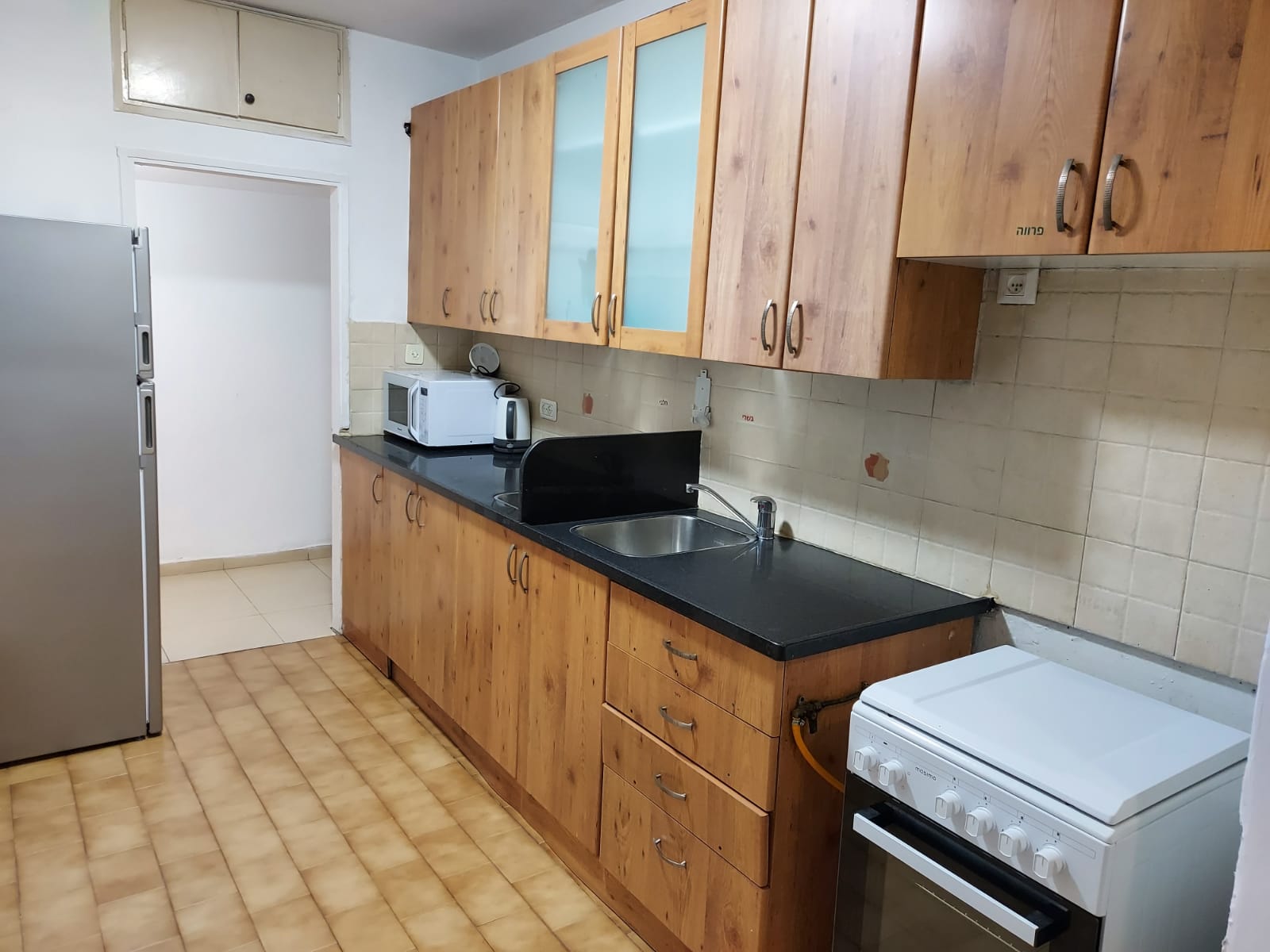 Ramat Eshkol 3 Bedroom Family Apartment – Near Light Rail, Shuls & Shopping photo 18