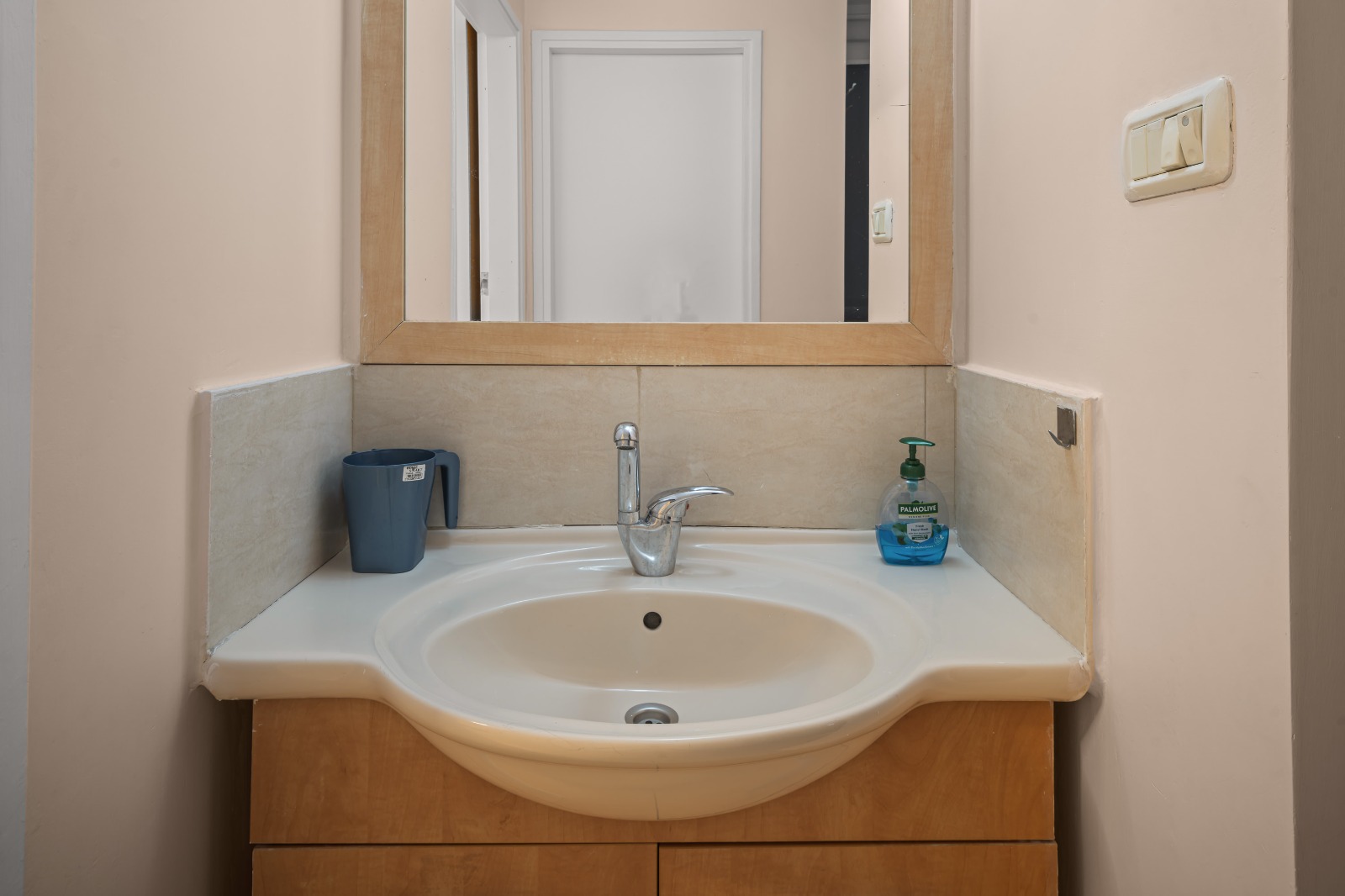 Fresh, Stylish 2-Bedroom Apartment in Arzei HaBira photo 13