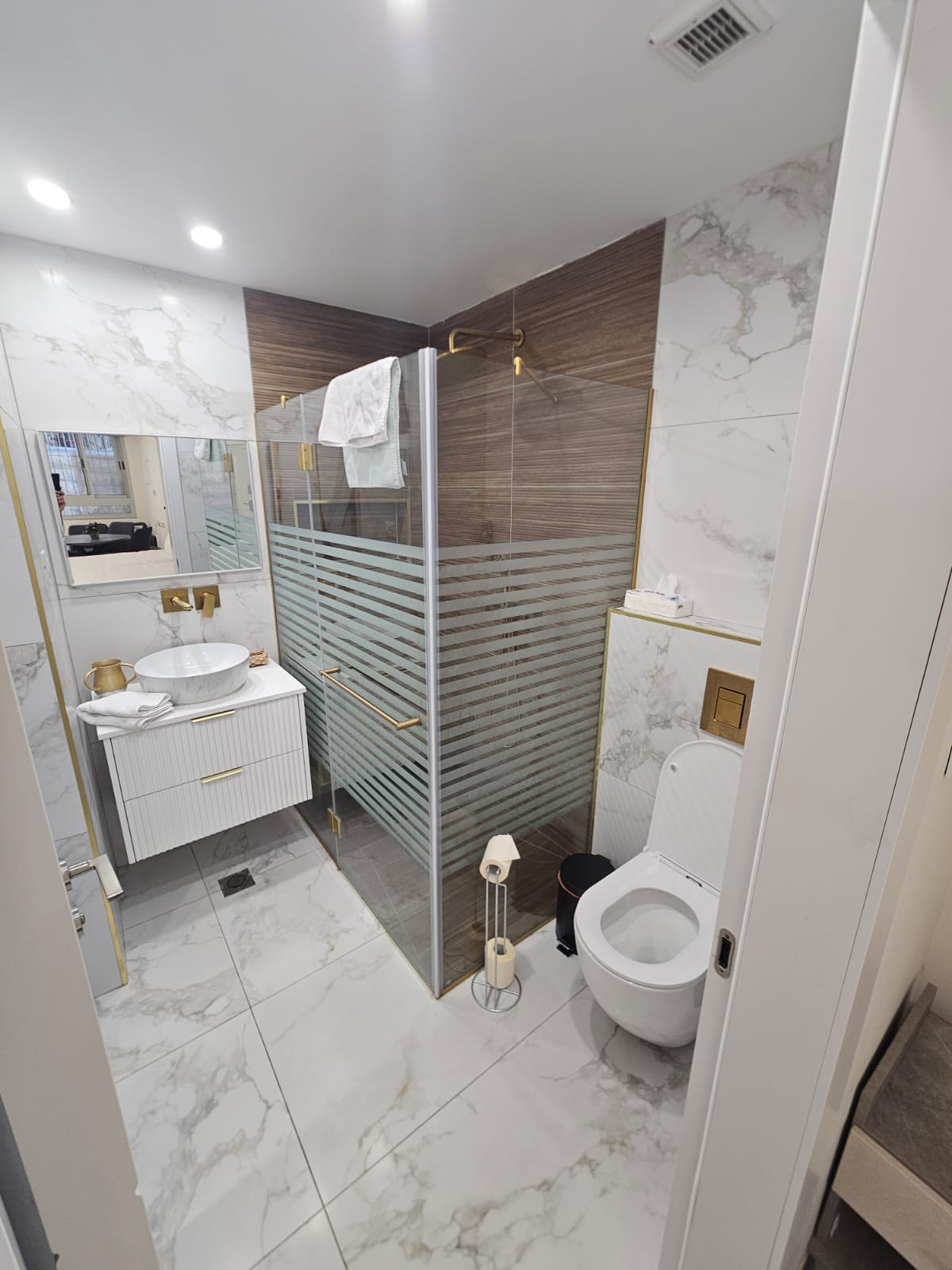 Sheshet Escape - 1 Bedroom Garden Apartment in Ramat Eshkol, Kosher Mehadrin photo 8