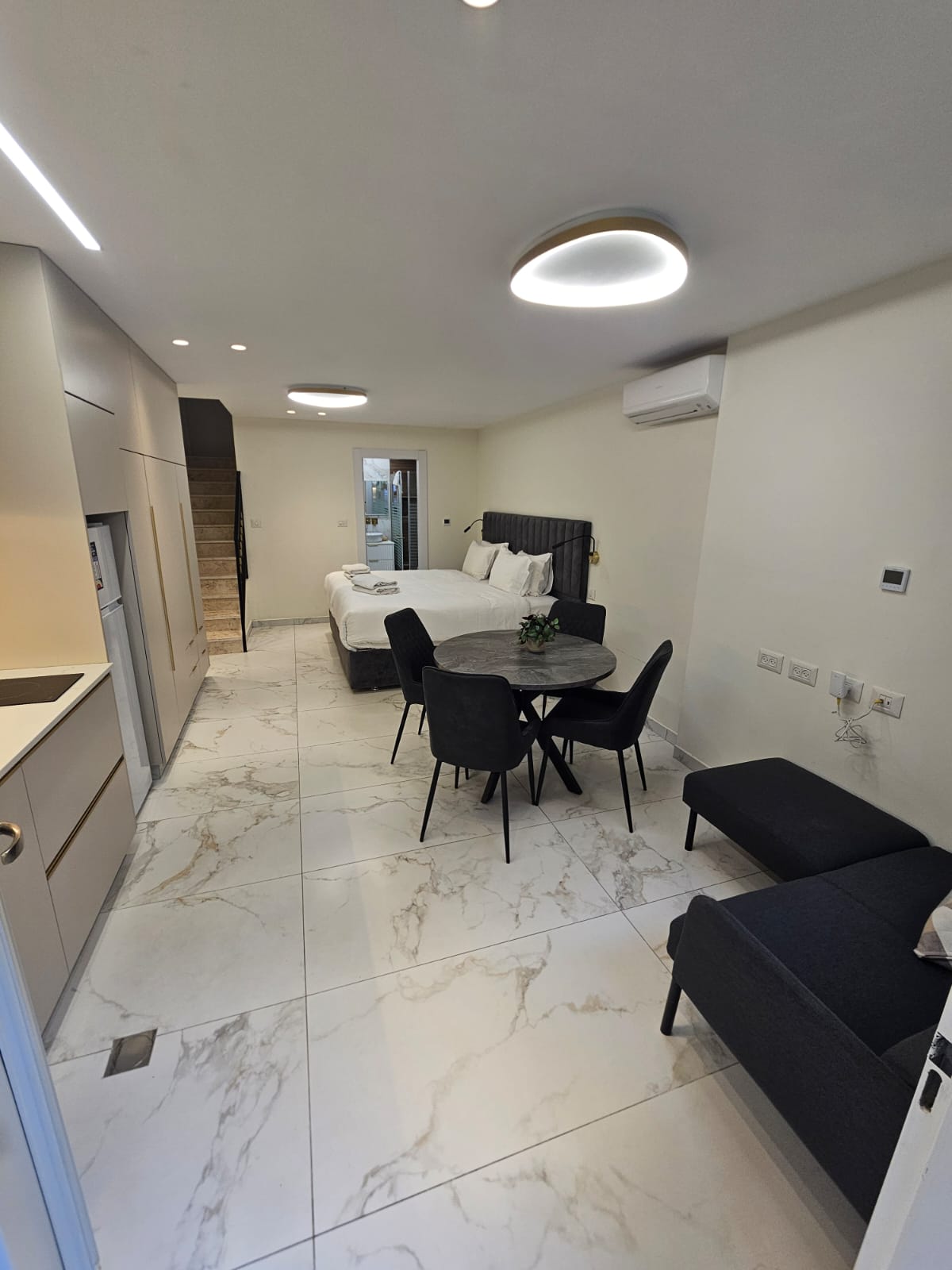 Sheshet Escape - 1 Bedroom Garden Apartment in Ramat Eshkol, Kosher Mehadrin photo 9