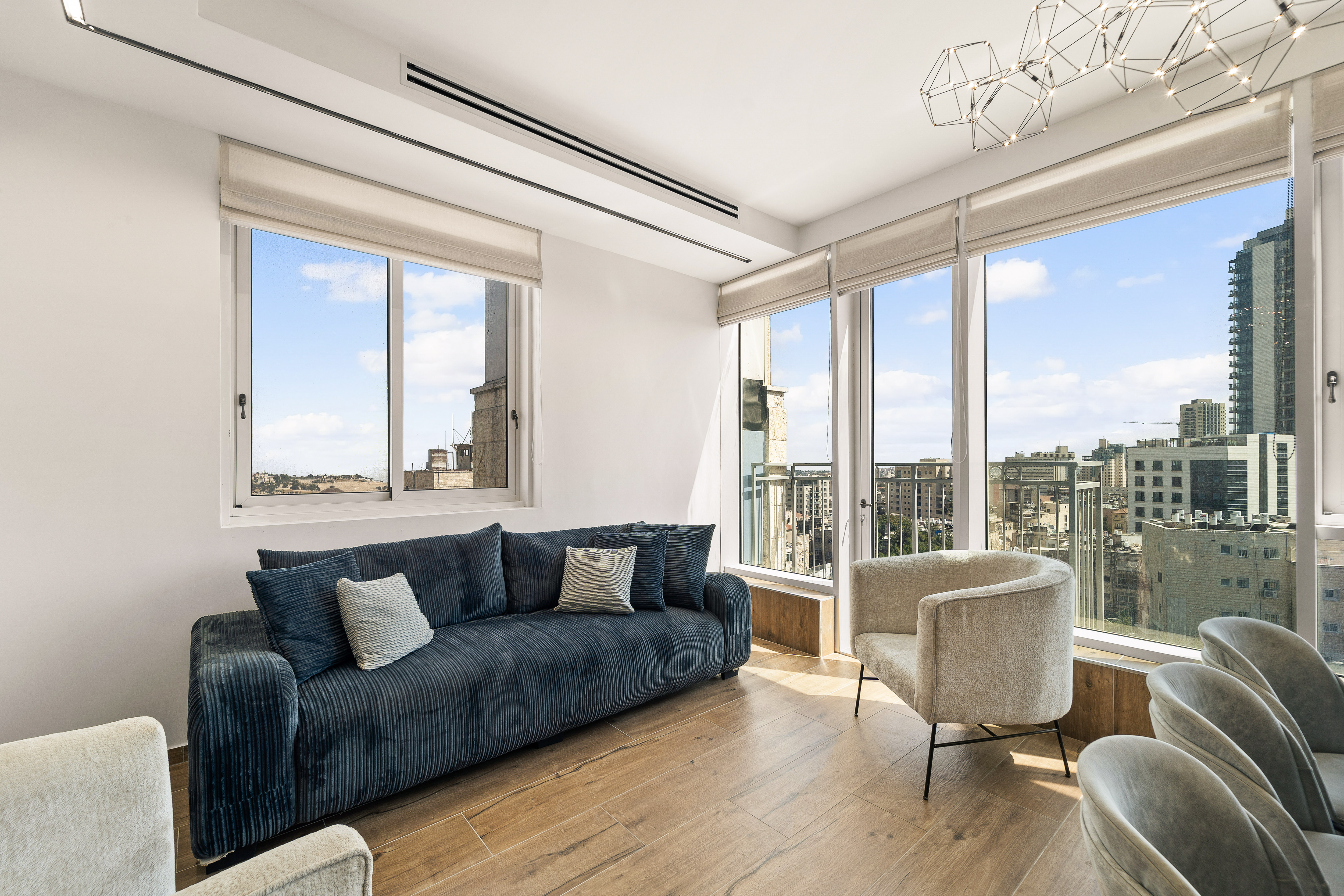 Authentic Geula Living with Modern Luxury – Har Habayit Views photo 4