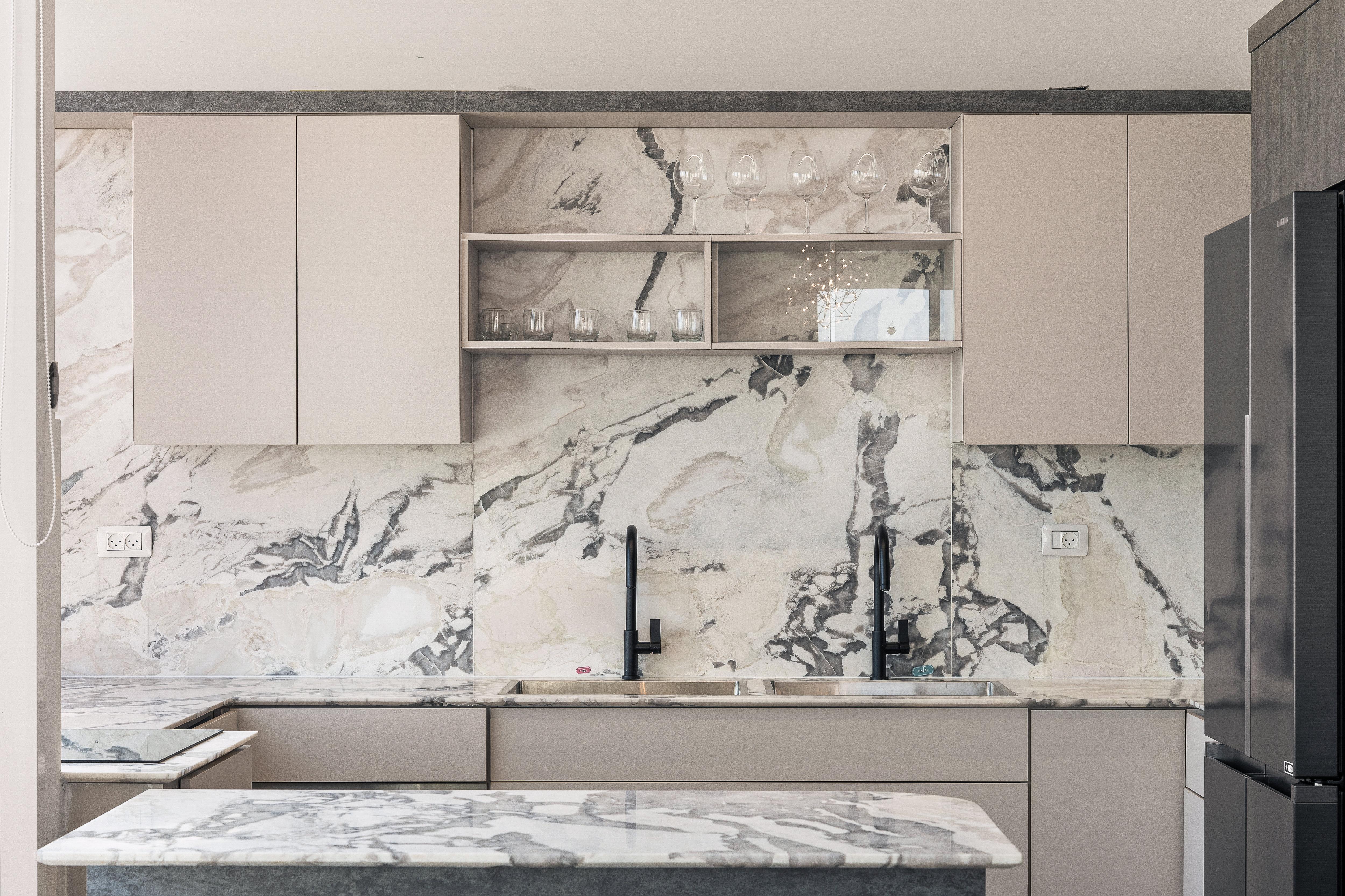 Authentic Geula Living with Modern Luxury – Har Habayit Views photo 8
