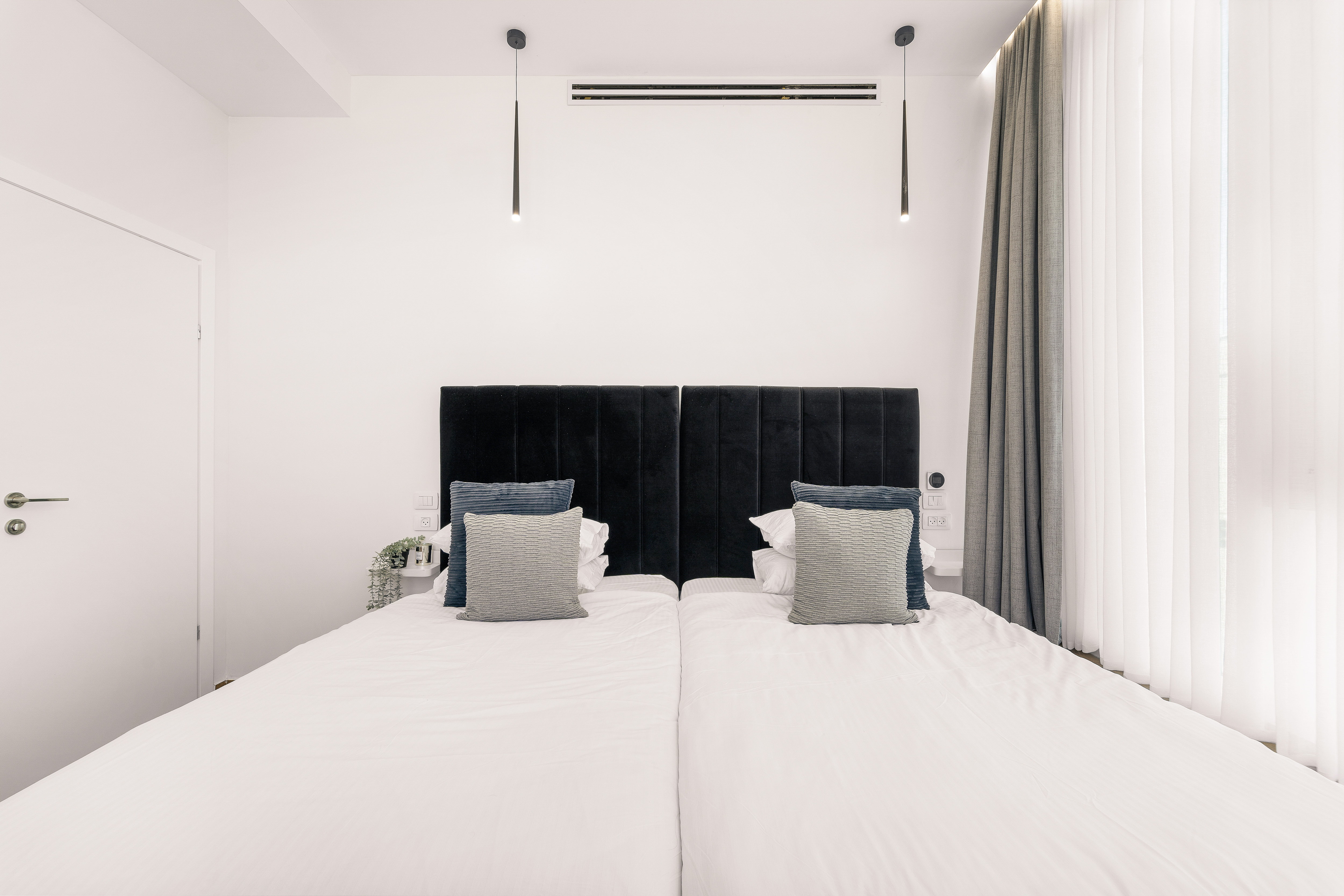 Authentic Geula Living with Modern Luxury – Har Habayit Views photo 14