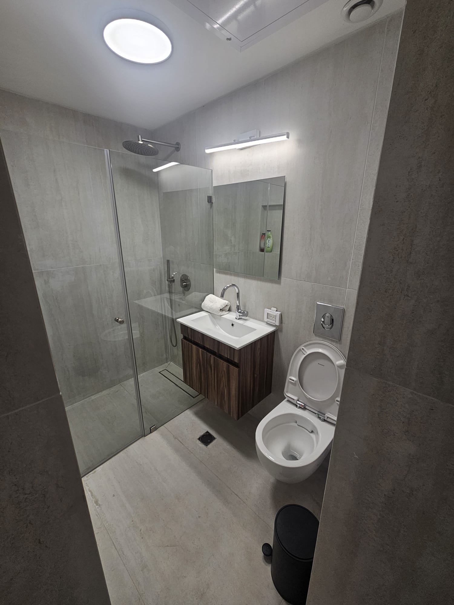 Beautiful New 2BR with Private Garden in Maalot Dafna photo 9